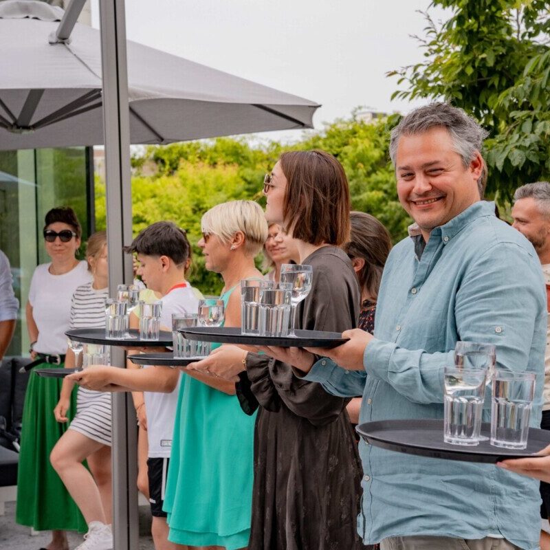 Teambuilding d'une entreprise avec Ready Steady et son animation Bar Tender